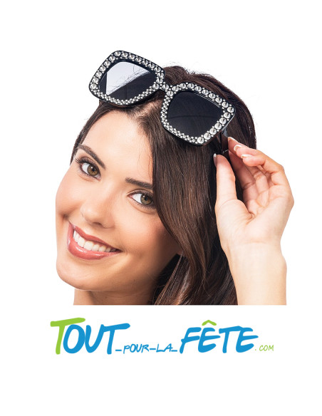 Lunettes noires avec strass
