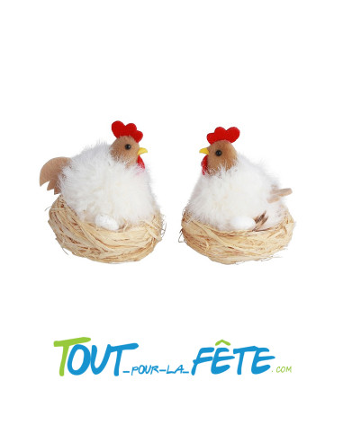Poule blanche dans nid 7 cm x 8 cm